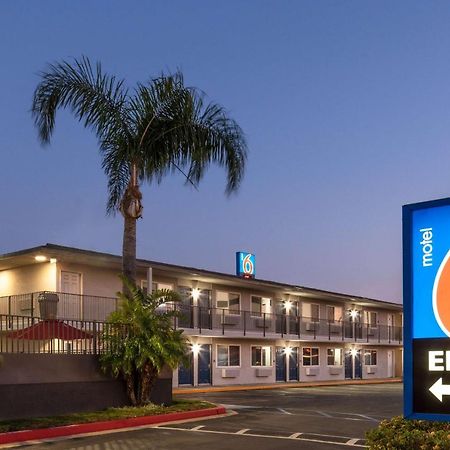 Motel 6-Fontana, Ca Buitenkant foto