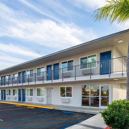 Motel 6-Fontana, Ca Buitenkant foto